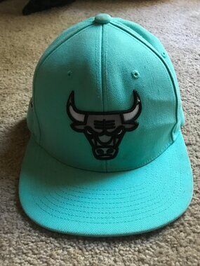 Mens BULLS  baseball cap turquoise green color